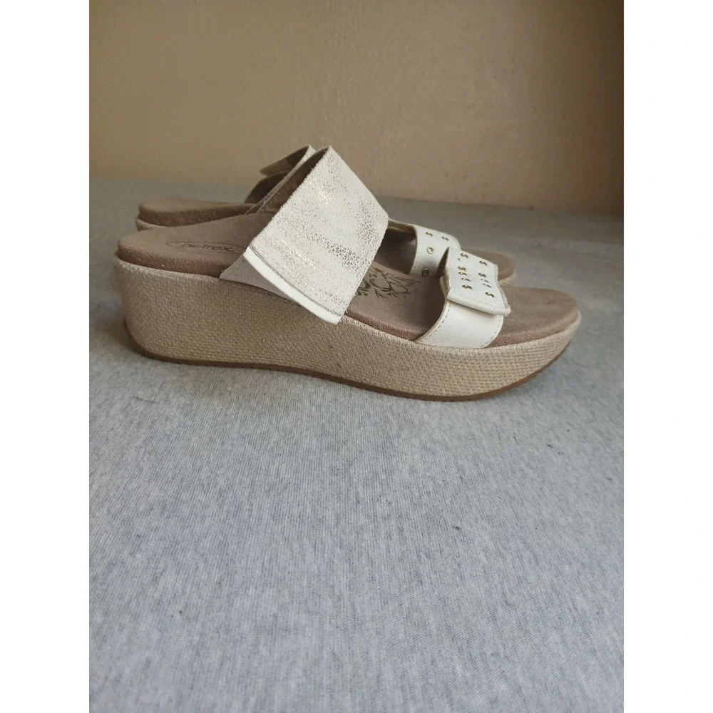 Aetrex Sandals 8.5 Platform Cushioned Comfort Wedge Memory Foam Beach Studs